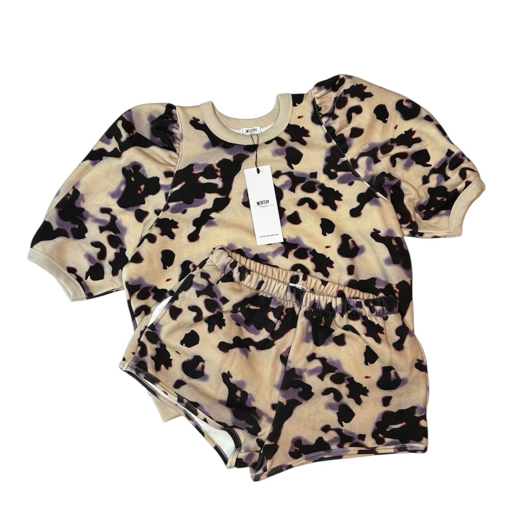 Worthy Threads 2 Piece Leopard Print Lounge Set NWT Puff Sleeve Top Shorts Large